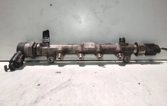 Skoda Octavia Mk3 (5E) Fuel main line pipe 057130764AB 04L089B