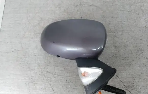 Renault Modus Front door electric wing mirror 