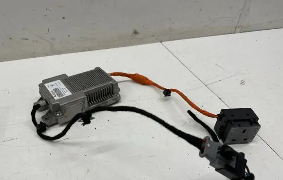Voltage converter inverter
