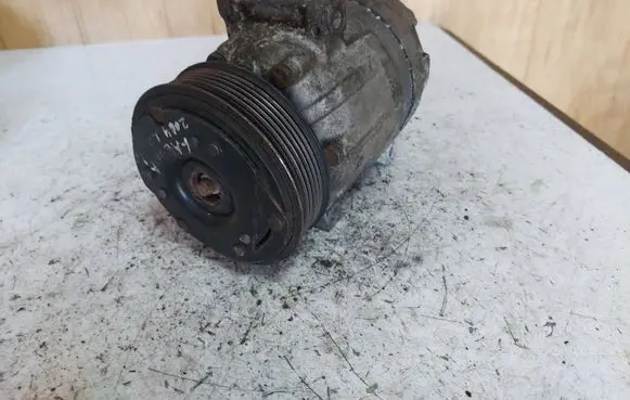 Renault Laguna II Air conditioning (A/C) compressor (pump) 6560769