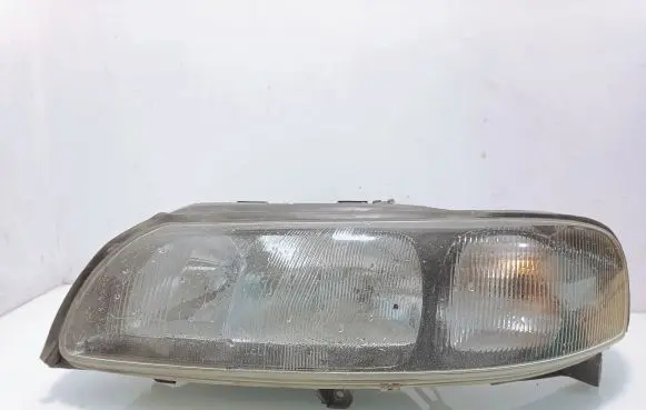 Volvo V70 Headlight/headlamp 8693547 89007897