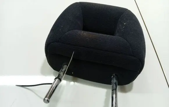 Honda FR-V Front seat headrest 
