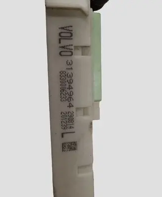 Volvo V40 Fuse module 31394964 8330006233