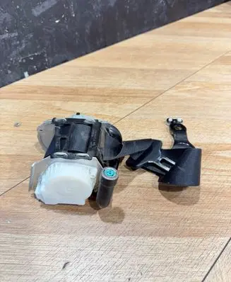 Mercedes-Benz C W205 Rear seatbelt A2058600685