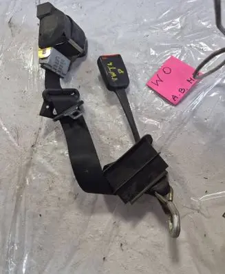 Volkswagen Transporter - Caravelle T4 Front seatbelt 00050905A