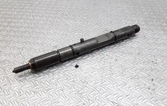Fuel injector