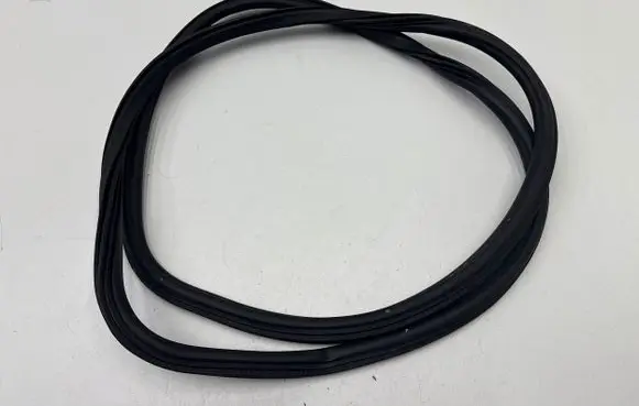 Audi Q3 F3 Front door rubber seal 83f831721b