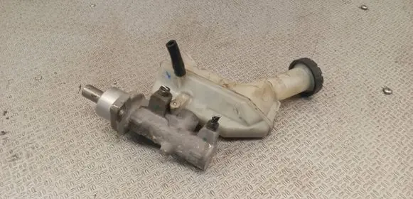 Nissan Tiida C11 Master brake cylinder 