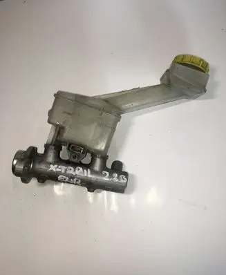 Nissan X-Trail T30 Master brake cylinder
