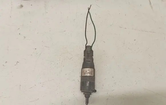 Toyota Land Cruiser (HDJ90) Windscreen/windshield washer pump 22127572