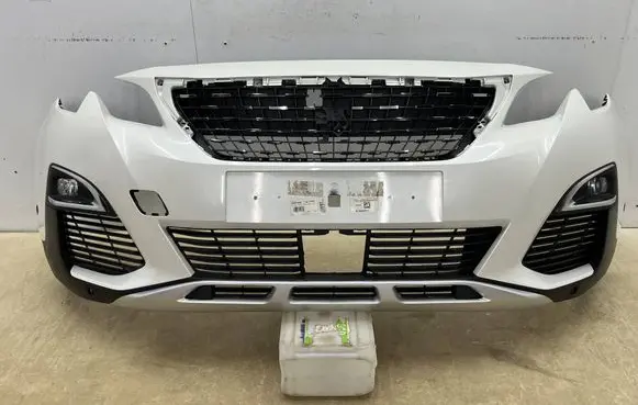 Peugeot 3008 II Front bumper 9815499077