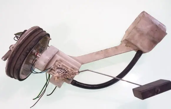 Volkswagen PASSAT B5 Fuel level sensor 8E0919673G