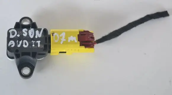 Audi TT TTS Mk2 Airbag deployment crash/impact sensor 8P0955557