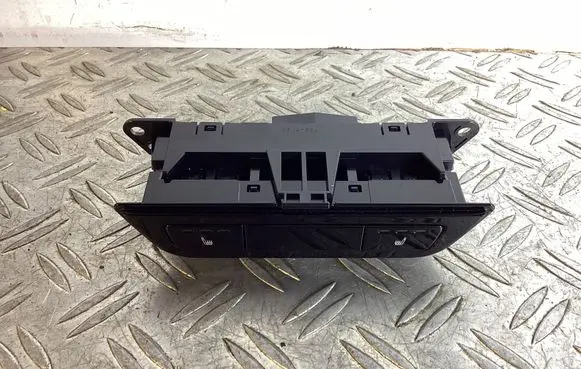 Lexus NX Seat heating switch 8475278020 7P5P789 75P789