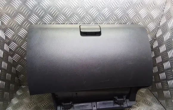 Chevrolet Captiva Glove box 96630050