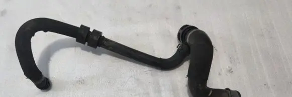 Engine coolant pipe/hose