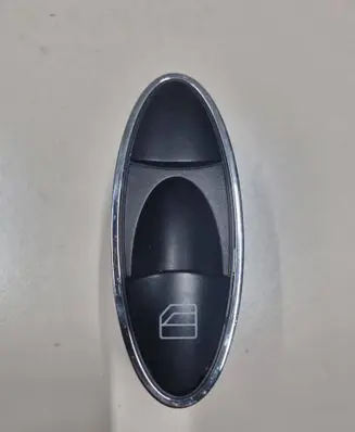 Mercedes-Benz E W211 Electric window control switch 501898 A2118218651