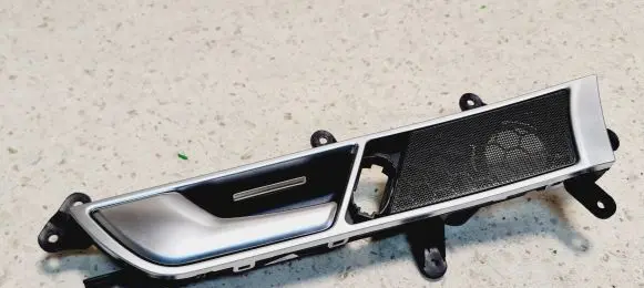 Audi A6 S6 C6 4F Front door interior handle 4F0837019C