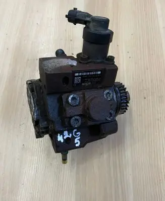 Renault Master III Fuel injection high pressure pump H8200912103