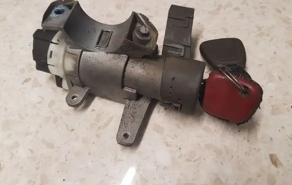 Volvo S60 Ignition lock 8673073 510130020