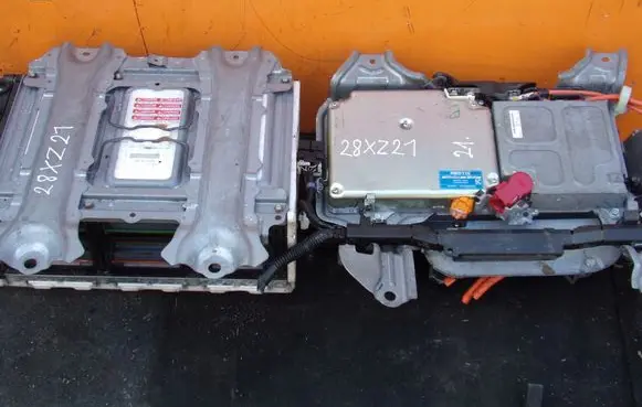 Honda Civic Hybrid / electric car battery 1E100RMX0132 LDA2