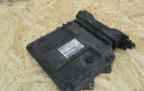 Fiat Doblo Engine control unit/module ECU 51805371