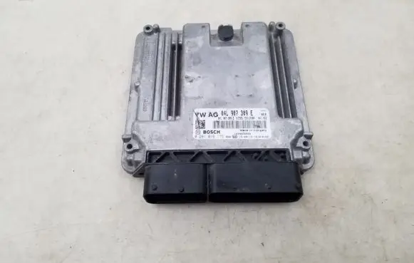 Volkswagen Golf VII Engine control unit/module 04L907309E