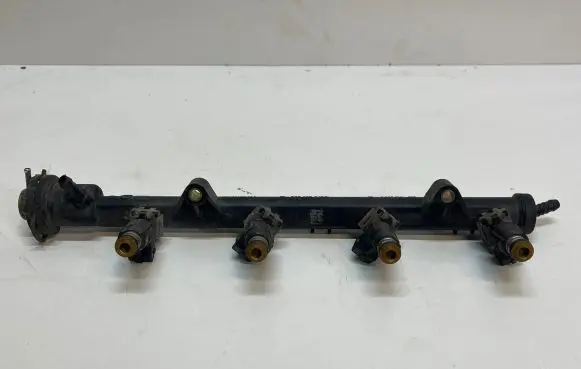 Volkswagen Golf III Fuel main line pipe 030133319L 0280151058