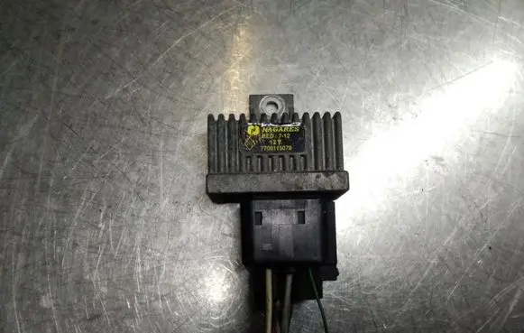Renault Laguna II Glow plug pre-heat relay 7700115078