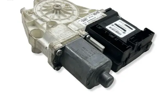 Audi A3 S3 8P Front door window regulator motor E840311202