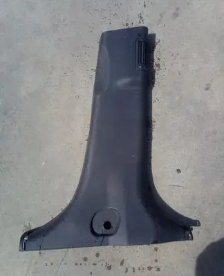 Hyundai Santa Fe (B) pillar trim (bottom)
