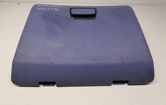Glove box