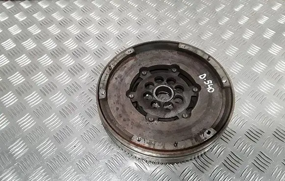 Mazda 6 Flywheel r2a116610a