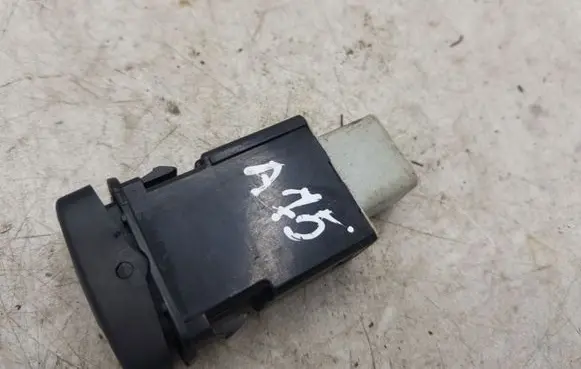 Toyota Avensis Verso Seat heating switch NOCODE