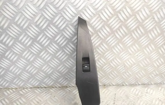 Mazda 6 Electric window control switch GHP9685L1