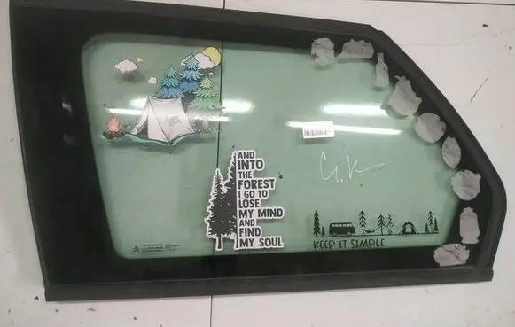Citroen C4 Grand Picasso Rear side window AS2