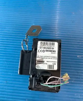 Renault Megane II Ignition lock S118539001H 05237 8200074331A