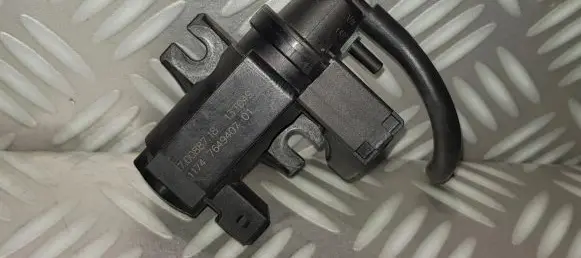 BMW X3 F25 Turbo solenoid valve 7649407
