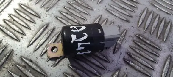 Nissan Navara D22 Other relay 24330c9960