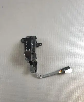 Toyota RAV 4 (XA50) Gear shift selector indicator 76L819
