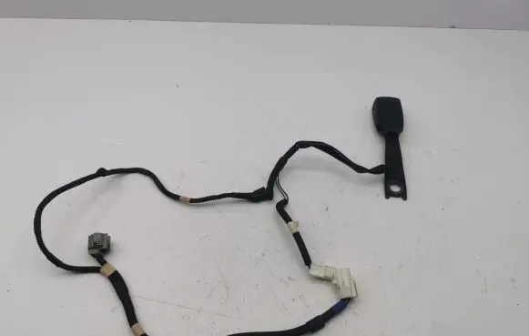 Lexus GS 300 350 430 450H Front seatbelt buckle E034501