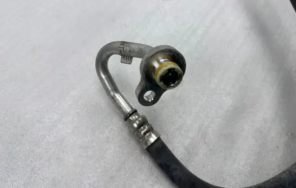 Volvo XC90 Air conditioning (A/C) pipe/hose 31497391