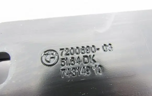 Radiator mount bracket