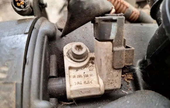 Volvo V50 Camshaft position sensor 9628559980