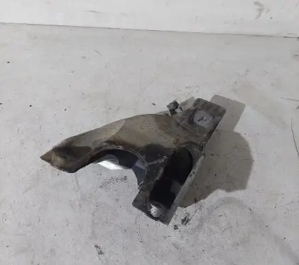 BMW 5 E60 E61 Engine mounting bracket 677094002