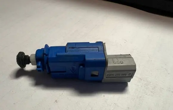 Renault Modus Brake pedal sensor switch 8200276359 8200276359C