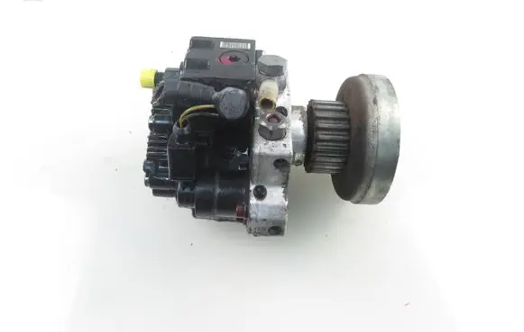 Audi A6 S6 C6 4F Fuel injection high pressure pump 0445010090 059130755E