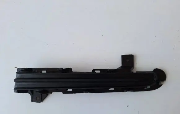 Volvo V40 Front bumper lower grill 31407760