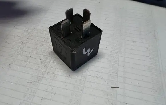 Ford Mondeo Mk III Other relay 2S7T14B192AA V23136B1X66 BUUZA