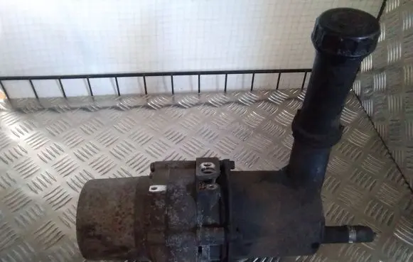 Citroen C4 I Power steering pump A5094111